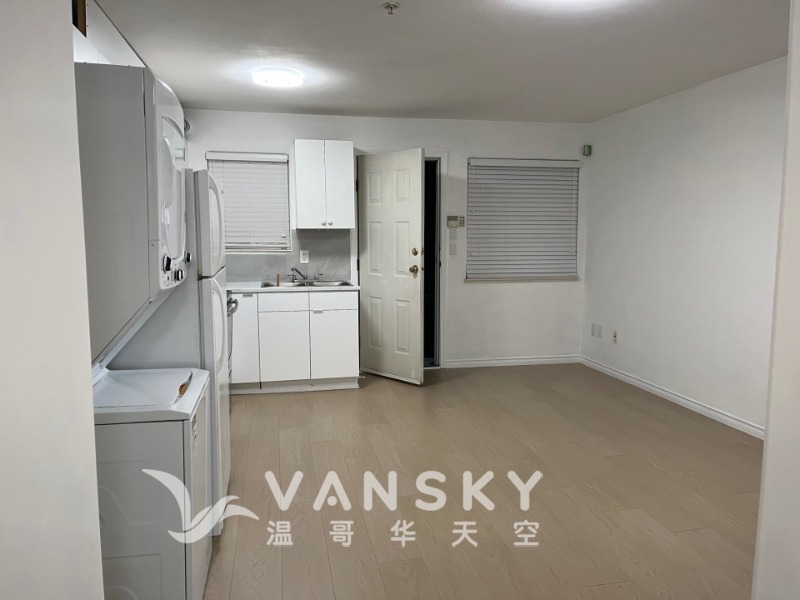 260408102618_livingroom  kitchen.jpg